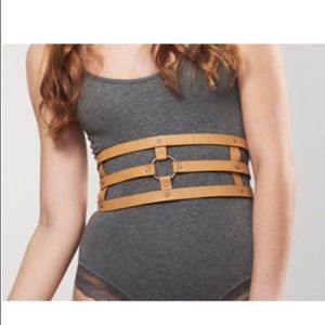 NWT BIJOUX INDISCRETS WIDE BELT and RESTRAINTS